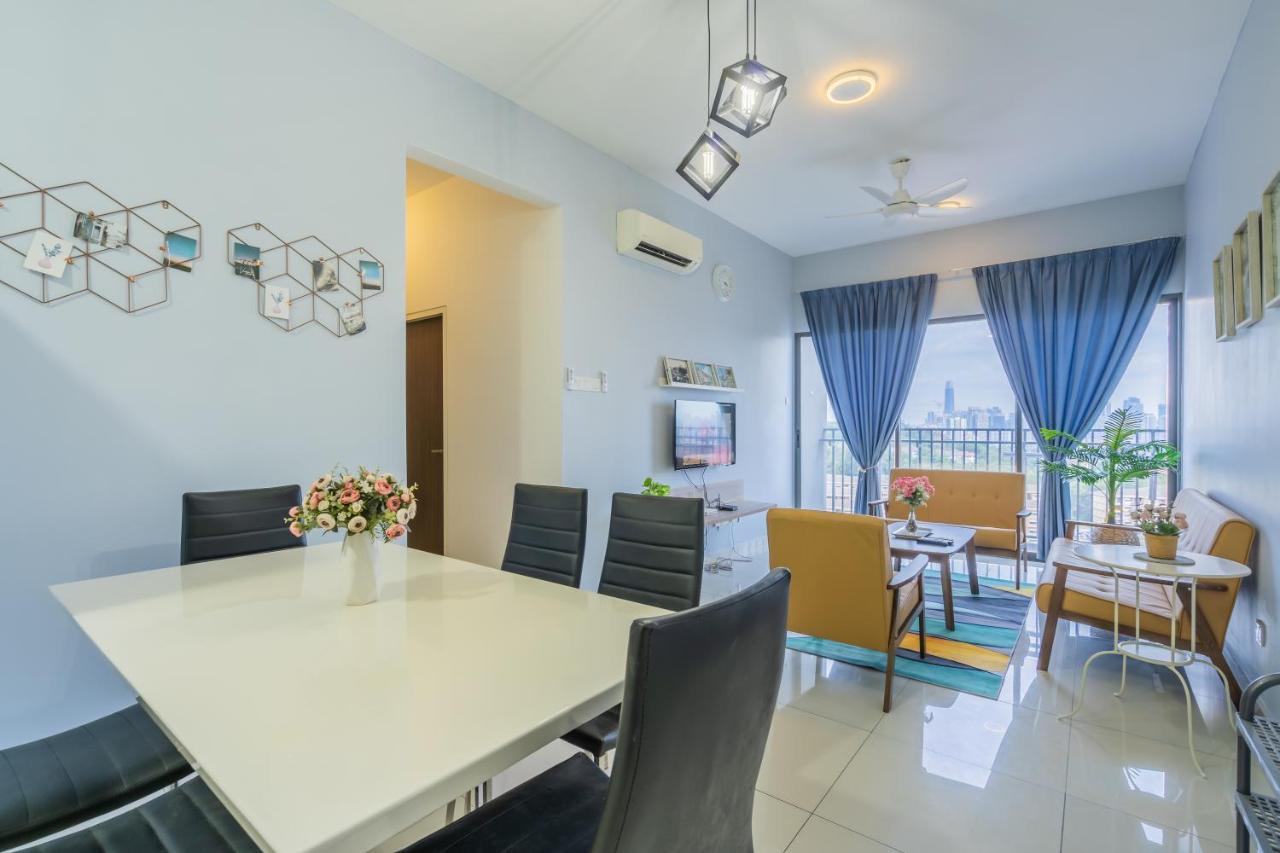 Peaceful 3-Bedroom With Pool 5 Pax - Wangsa Maju 쿠알라룸푸르 외부 사진