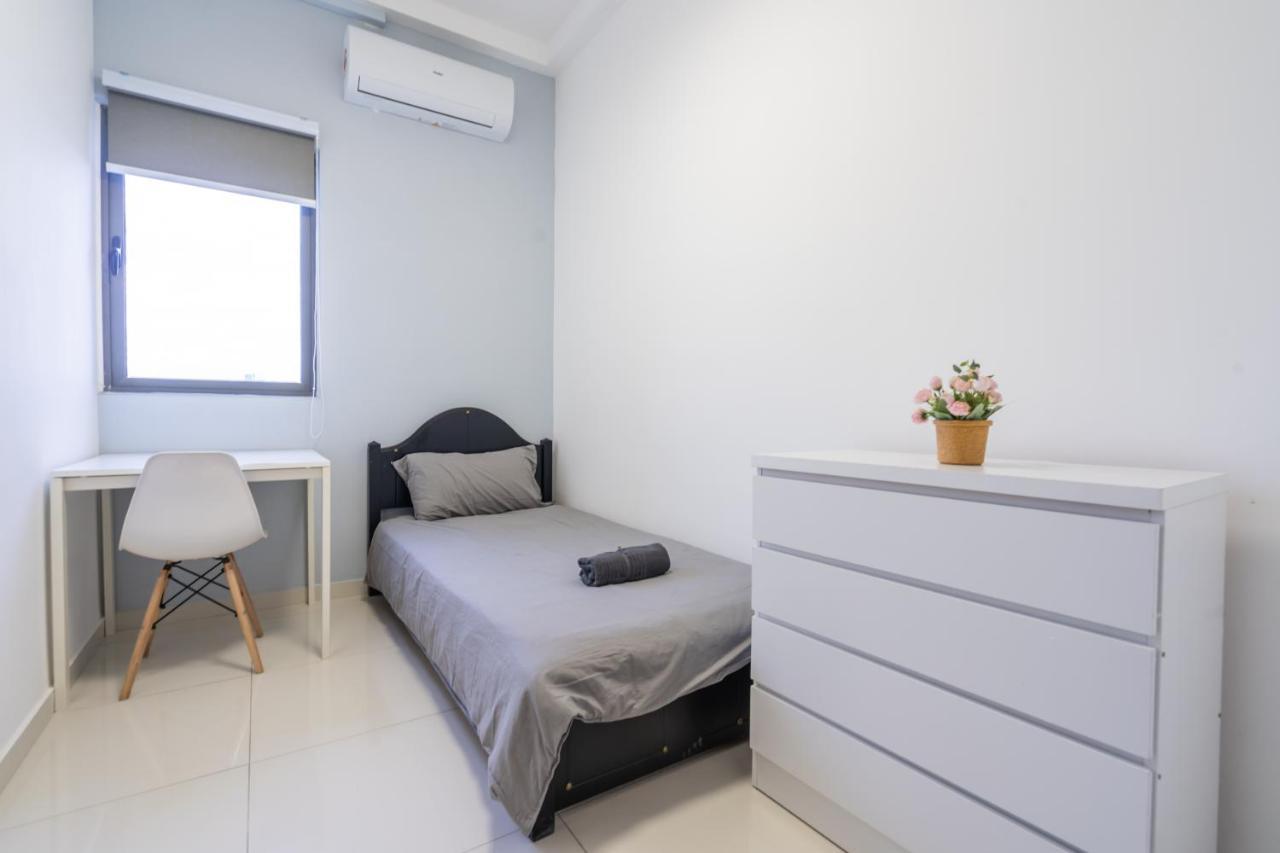 Peaceful 3-Bedroom With Pool 5 Pax - Wangsa Maju 쿠알라룸푸르 외부 사진