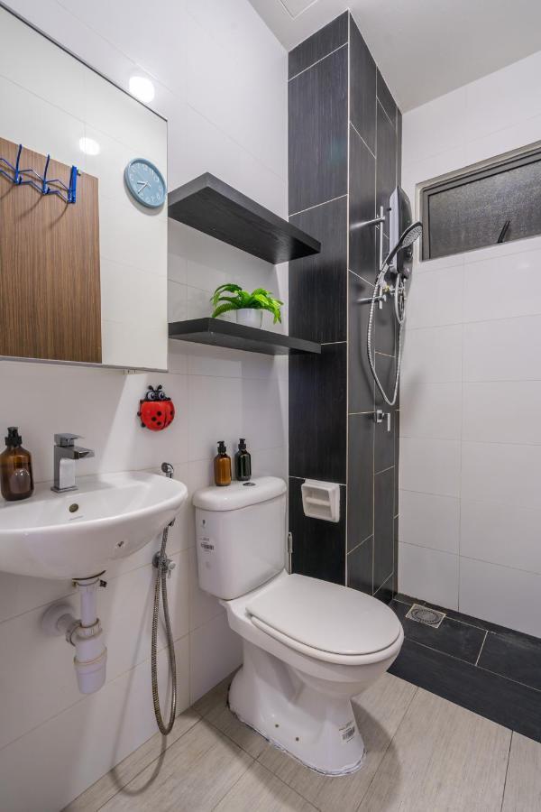 Peaceful 3-Bedroom With Pool 5 Pax - Wangsa Maju 쿠알라룸푸르 외부 사진